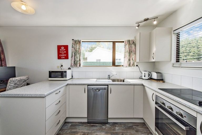 Photo of property in 8 Saint James Street, Southbridge, 7602