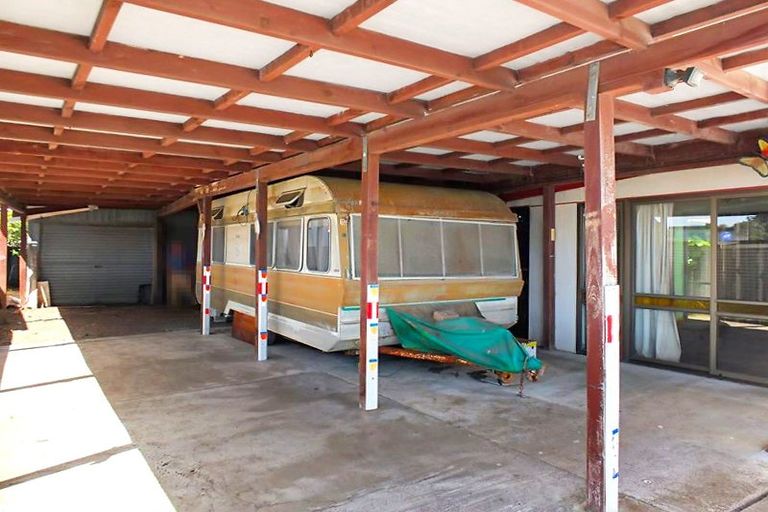 Photo of property in 7 Beach Street, Tangimoana, 4822