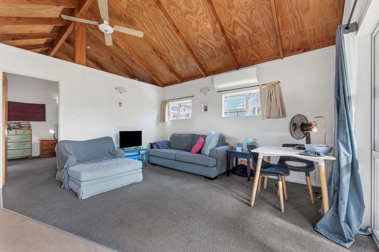 Photo of property in 42a Forest Hill Road, Henderson, Auckland, 0612