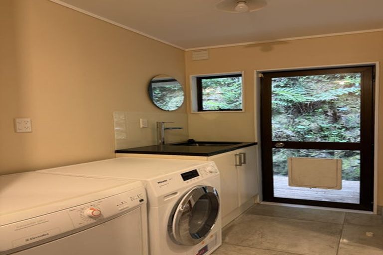 Photo of property in 63 Makara Road, Karori, Wellington, 6012