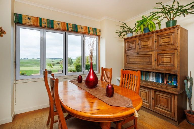 Photo of property in Thyme Out Estate, 800 Halcombe Road, Halcombe, Feilding, 4775