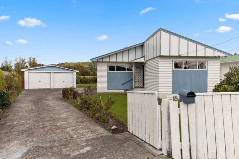Photo of property in 18 Heath Street, Wainuiomata, Lower Hutt, 5014