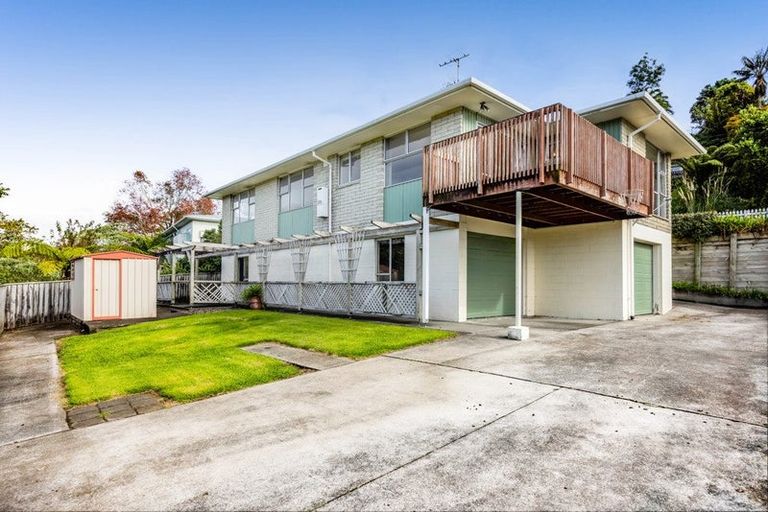 Photo of property in 17 Frankley Road, Westown, New Plymouth, 4310