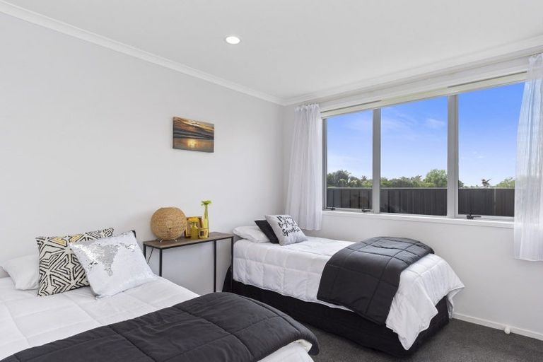 Photo of property in 11 Oriental Parade, Papamoa Beach, Papamoa, 3118