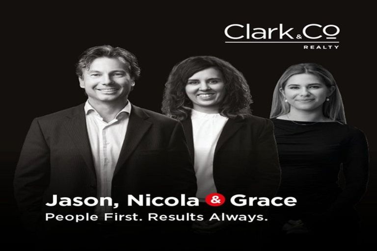 Photo of property in 13 Airlie Road, Plimmerton, Porirua, 5026