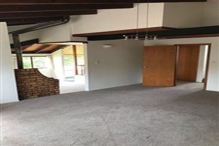 Photo of property in 9 Marina View Drive, West Harbour, Auckland, 0618