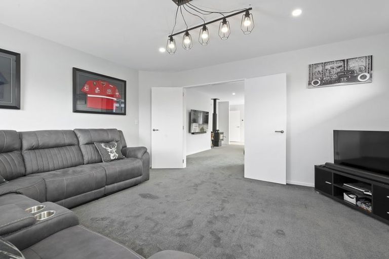 Photo of property in 13 Higgins Street, Woodend, 7610