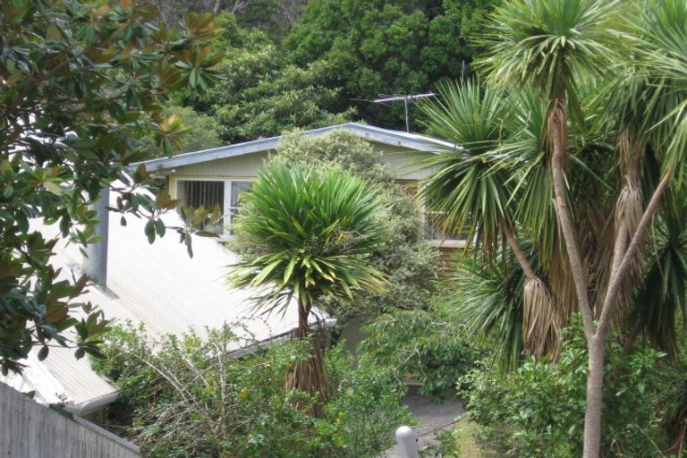 Photo of property in 1/25 Cresta Avenue, Beach Haven, Auckland, 0626