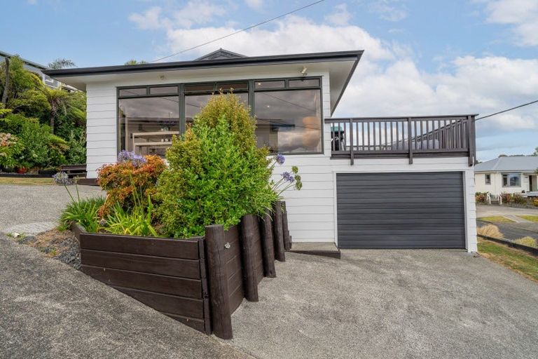 Photo of property in 8b Government Road, Raglan, 3225