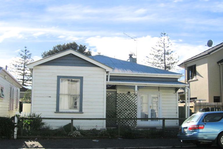 Photo of property in 144 Waghorne Street, Ahuriri, Napier, 4110