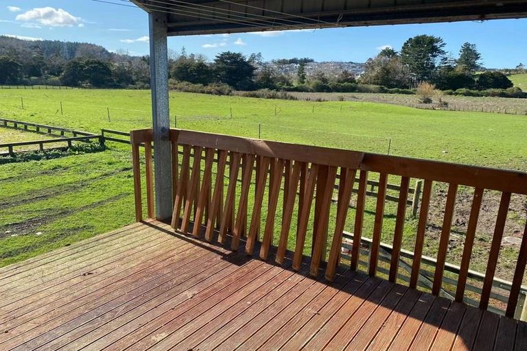 Photo of property in 98a Matua Road, Huapai, Kumeu, 0810