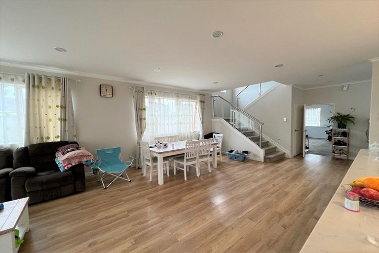 Photo of property in 14a Domain Road, Weymouth, Auckland, 2103