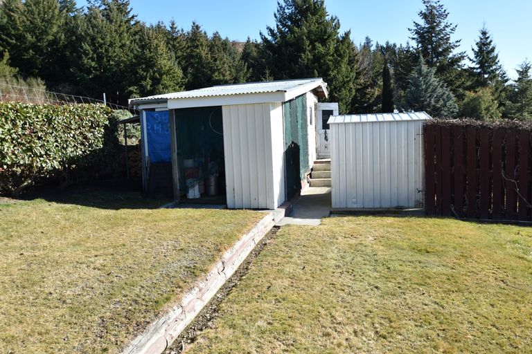 Photo of property in 10 Black Peak Road, Omarama, 9412