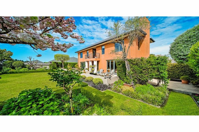 Photo of property in 16 Ridgewood Place, Shirley, Christchurch, 8061