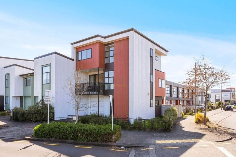 Photo of property in 1 Bonnette Road, Flat Bush, Auckland, 2019