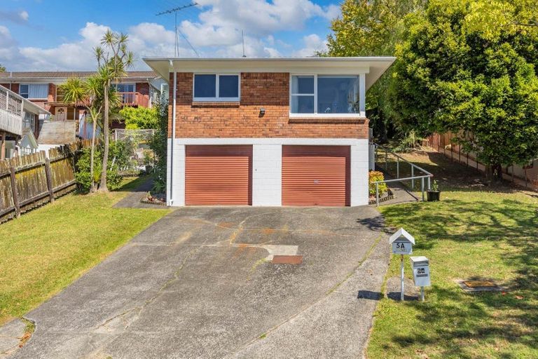 Photo of property in 2/5 Keldale Place, Forrest Hill, Auckland, 0620