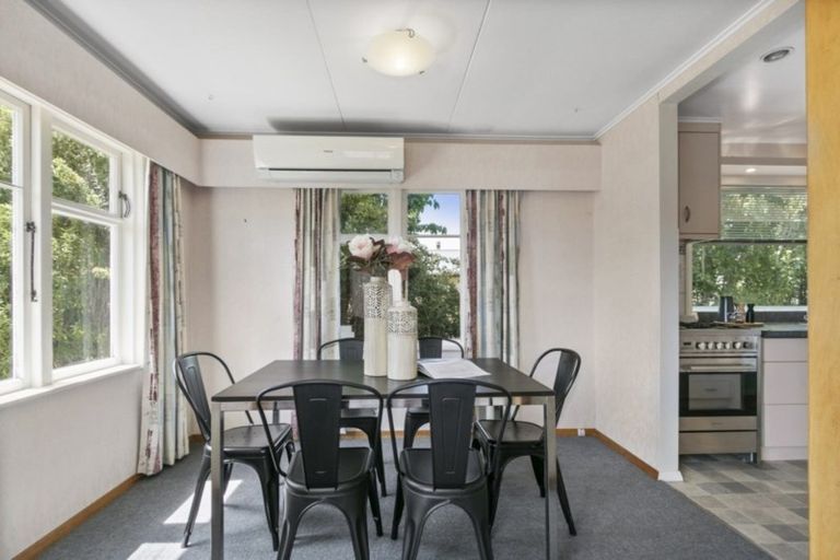 Photo of property in 43 Totara Street, Wainuiomata, Lower Hutt, 5014