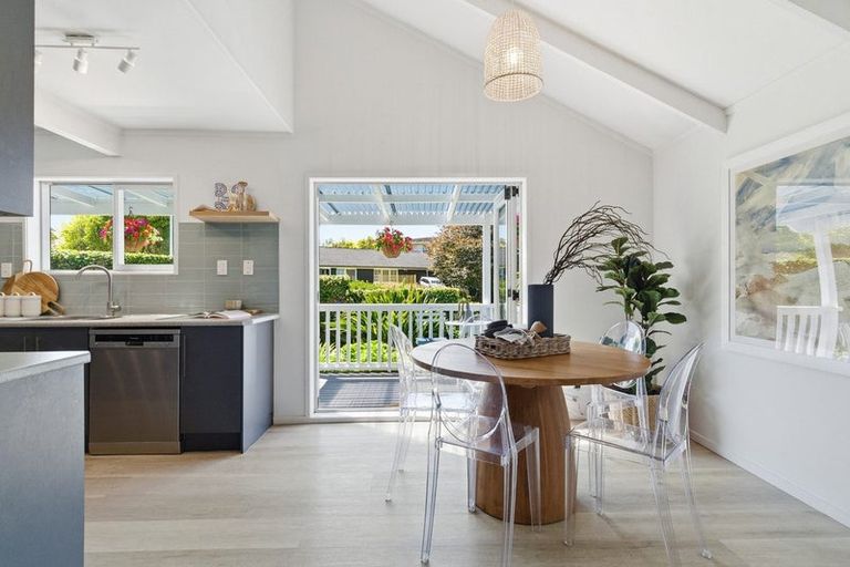 Photo of property in 2 Ely Place, Bethlehem, Tauranga, 3110