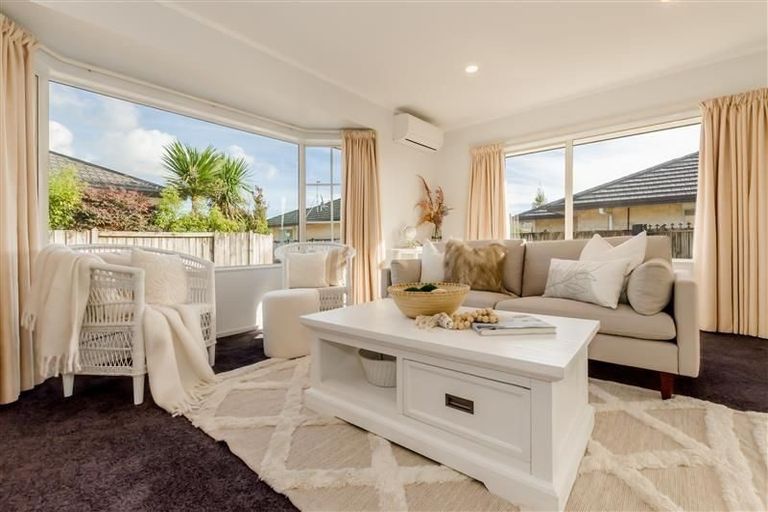 Photo of property in 1b Hemi Street, Waikanae, 5036