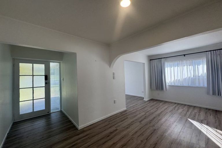 Photo of property in 24 Lingfield Street, Glenfield, Auckland, 0629