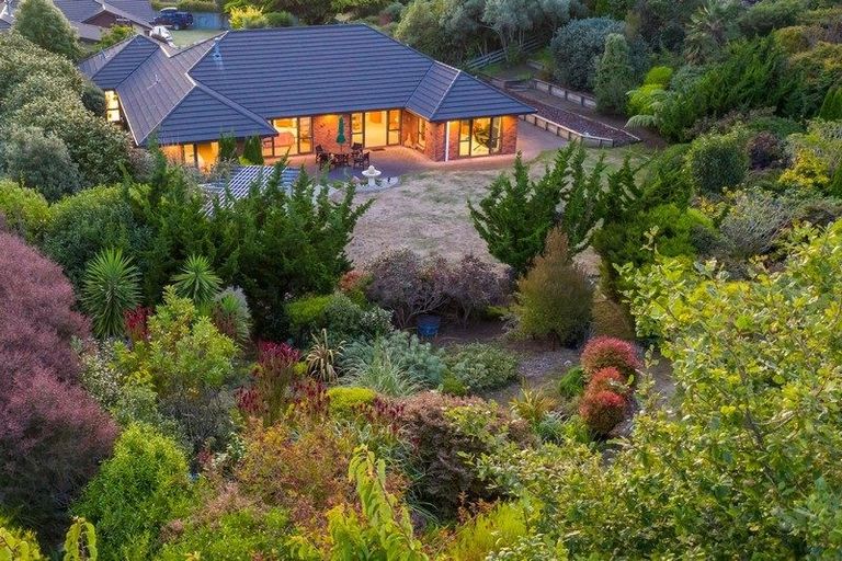 Photo of property in 4 Stoneleigh Grove, Paraparaumu, 5032