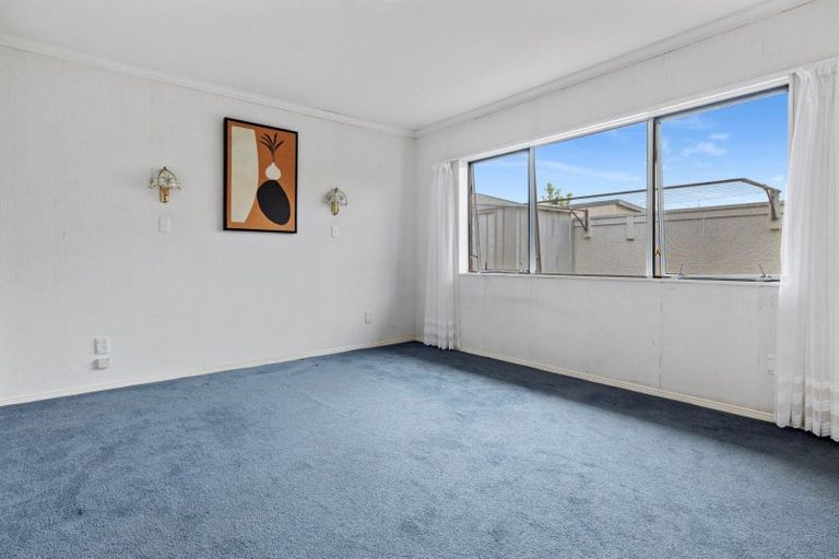 Photo of property in 1 Azalea Dell, Mount Maunganui, 3116