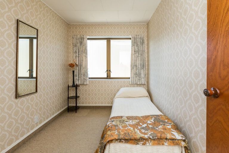 Photo of property in 1/4 Lee Road, Taradale, Napier, 4112