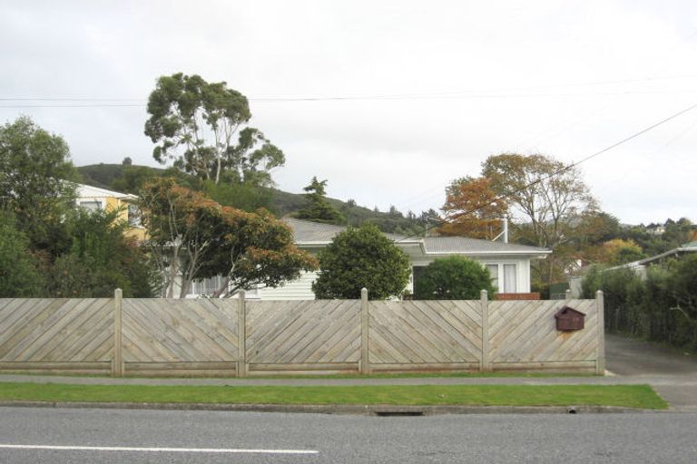 Photo of property in 16 Horoeka Street, Stokes Valley, Lower Hutt, 5019