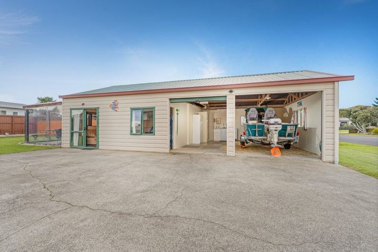 Photo of property in 25 Whitby Avenue, Whitianga, 3510