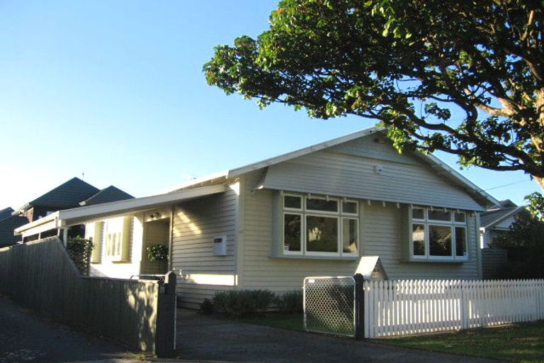Photo of property in 2/49 Puriri, Woburn, Lower Hutt, 5010