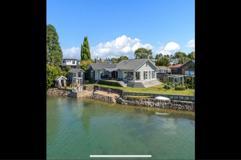 Photo of property in 1 Fourteenth Avenue, Tauranga South, Tauranga, 3112