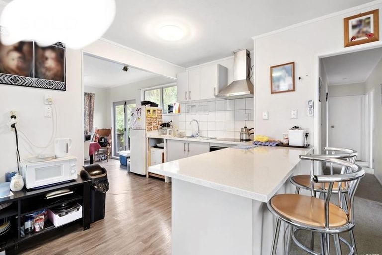 Photo of property in 31 Universal Drive, Henderson, Auckland, 0610