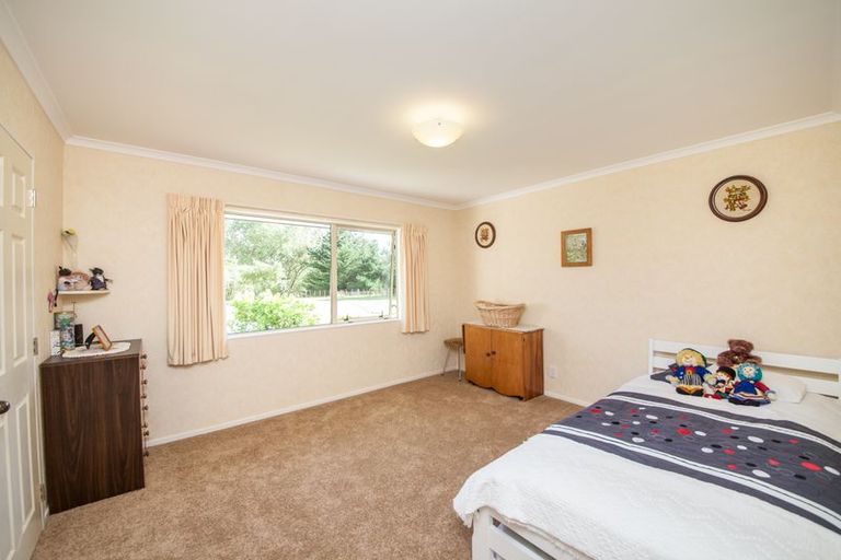Photo of property in 29 Ngahere Park Road, Turitea, Palmerston North, 4472