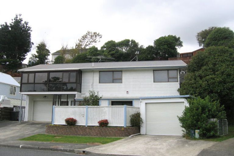 Photo of property in 77 Field Street, Silverstream, Upper Hutt, 5019