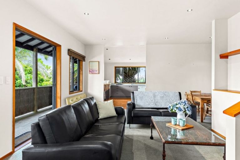 Photo of property in 81 Cape Rodney Road, Leigh, 0985