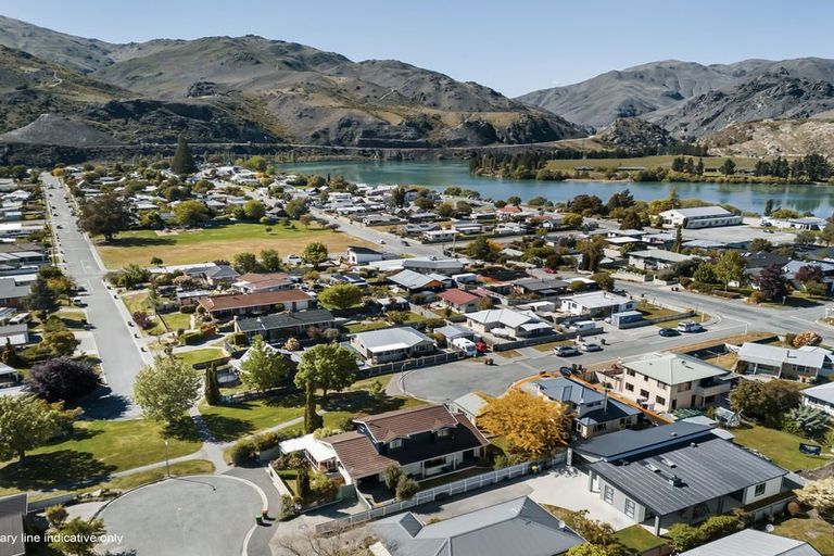 Photo of property in 1 Down Street, Cromwell, 9310