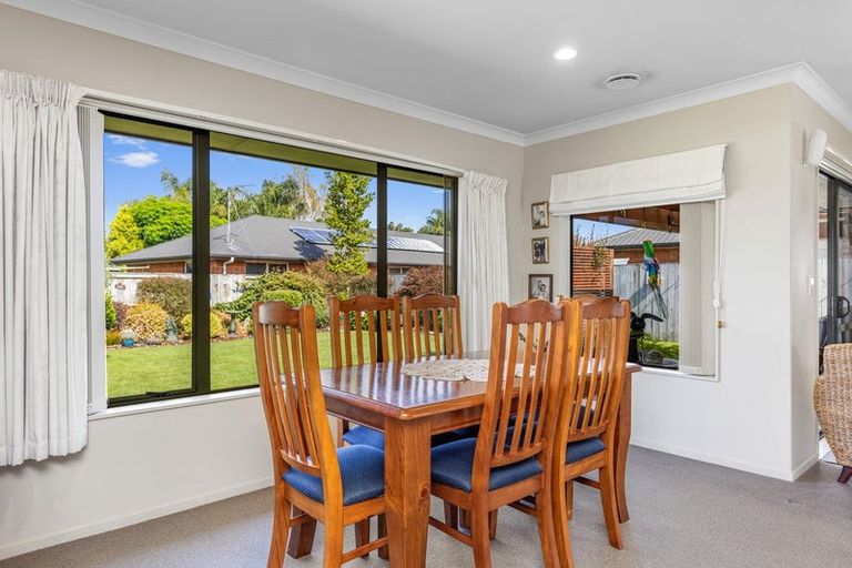 Photo of property in 35 Oaklands Drive, Cambridge, 3434