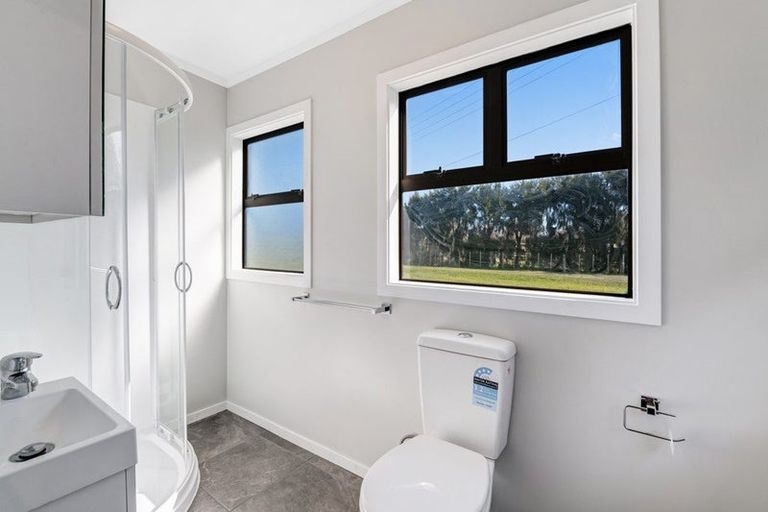 Photo of property in 42 Rimmer Road, Helensville, 0875