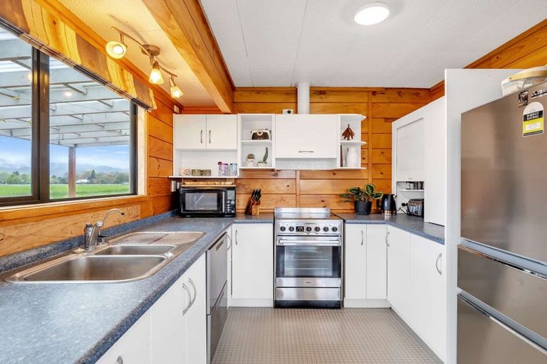 Photo of property in 1700 State Highway 30, Te Teko, Whakatane, 3192