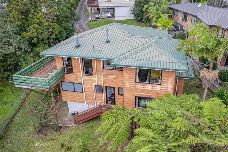 Photo of property in 364a Glenfield Road, Glenfield, Auckland, 0629