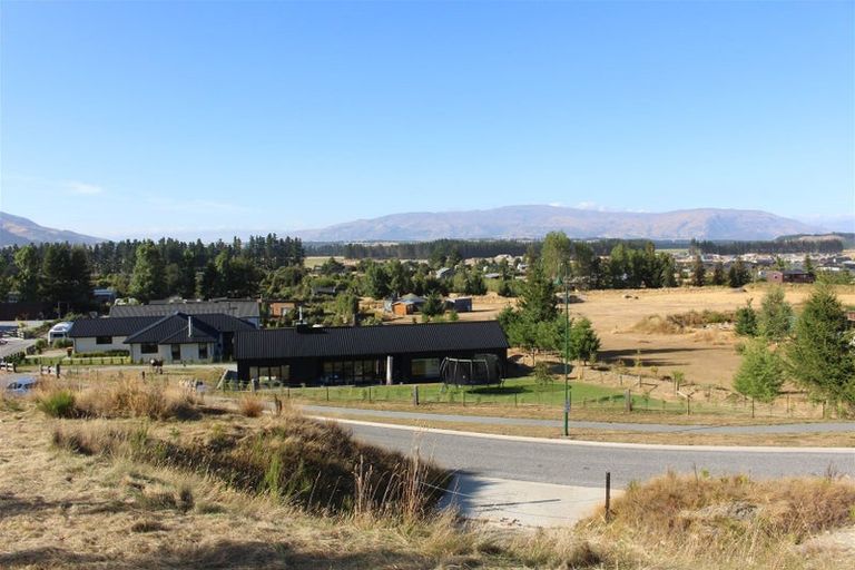 Photo of property in 5 Skylark Place, Lake Hawea, 9382