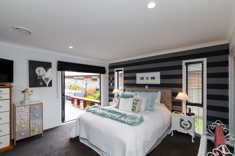 Photo of property in 18 Stonebridge Heights, Feilding, 4702