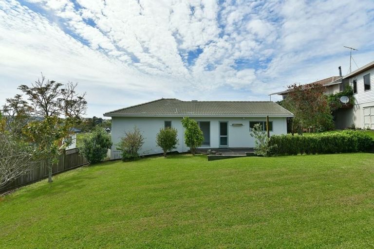 Photo of property in 21 Charlotte Street, Stanmore Bay, Whangaparaoa, 0932