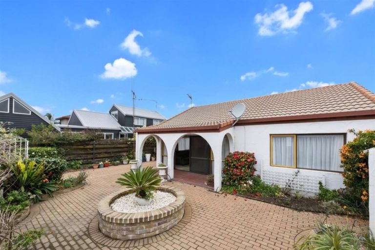 Photo of property in 8a Waitui Grove, Mount Maunganui, 3116