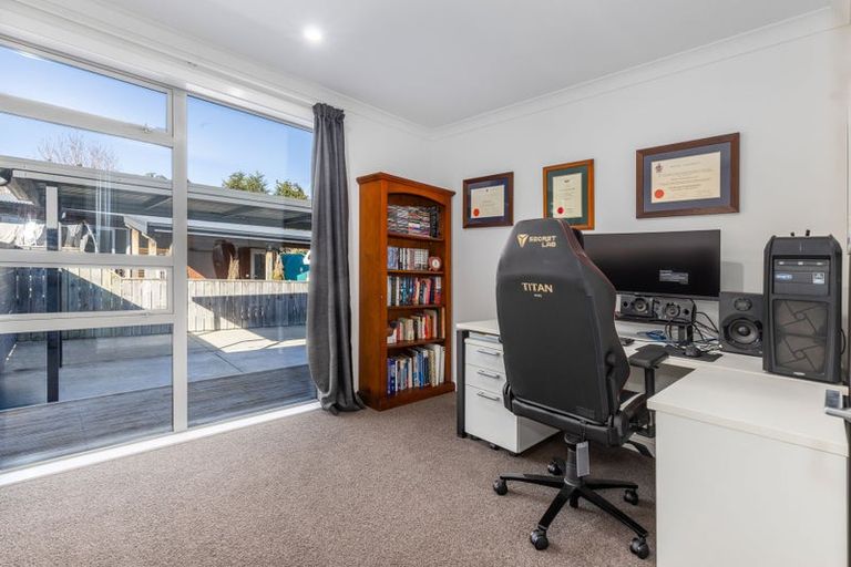 Photo of property in 39 Ruapehu Street, Paraparaumu, 5032