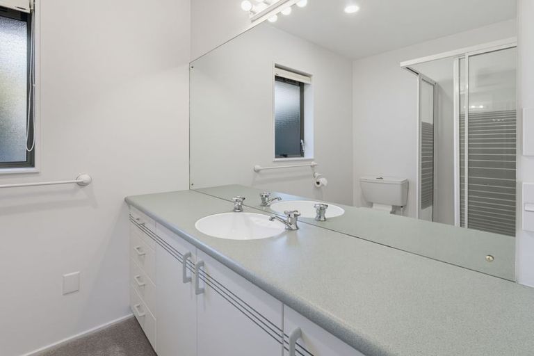 Photo of property in 8 Idesia Grove, Richmond, 7020
