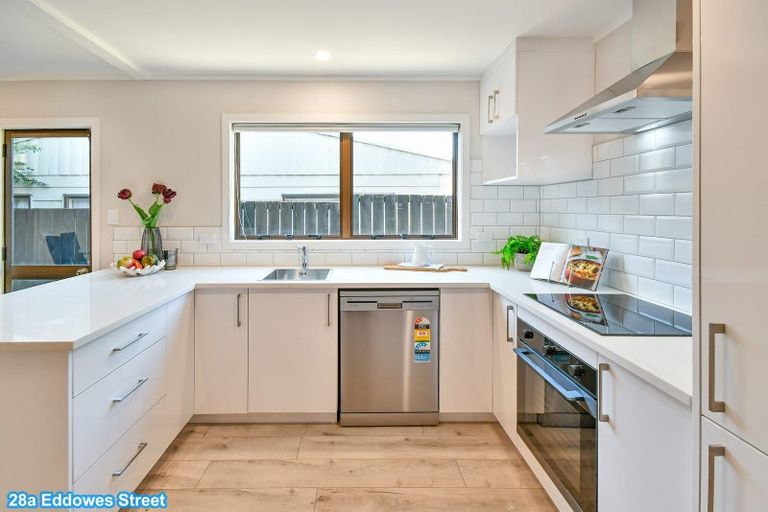 Photo of property in 28a Eddowes Street, Manurewa, Auckland, 2102