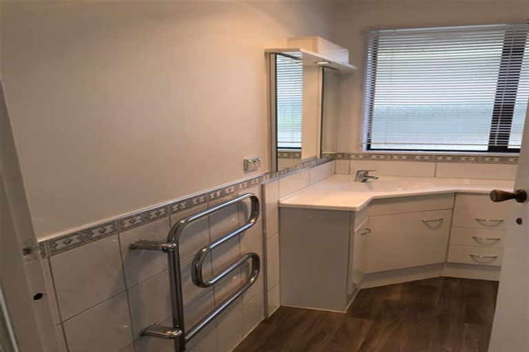 Photo of property in 5 Mataura Place, Clover Park, Auckland, 2019