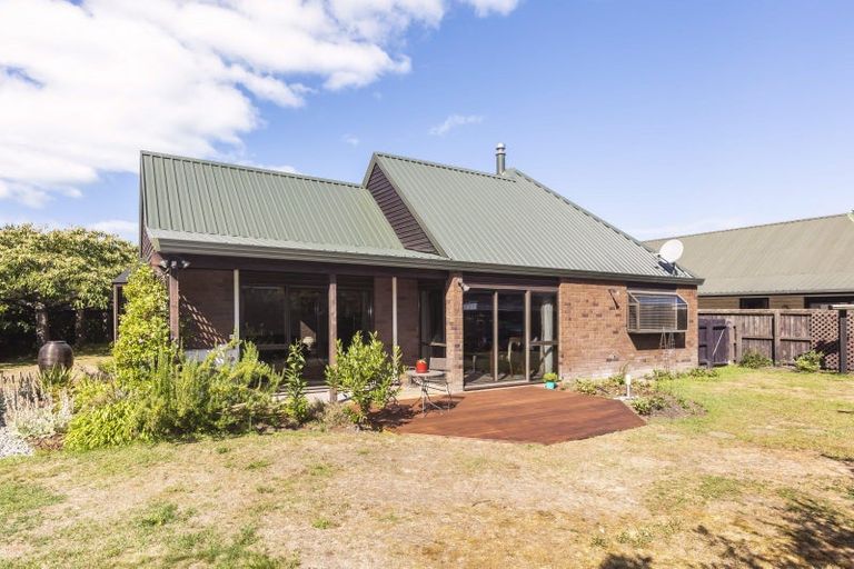 Photo of property in 271 Queenspark Drive, Parklands, Christchurch, 8083