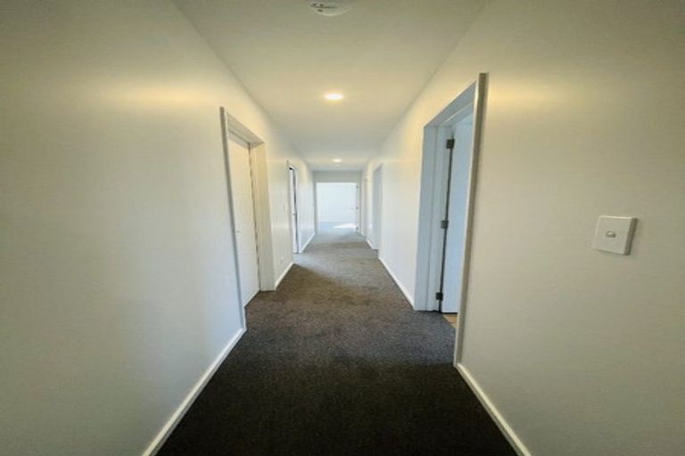 Photo of property in 8 Ned Place, Halswell, Christchurch, 8025